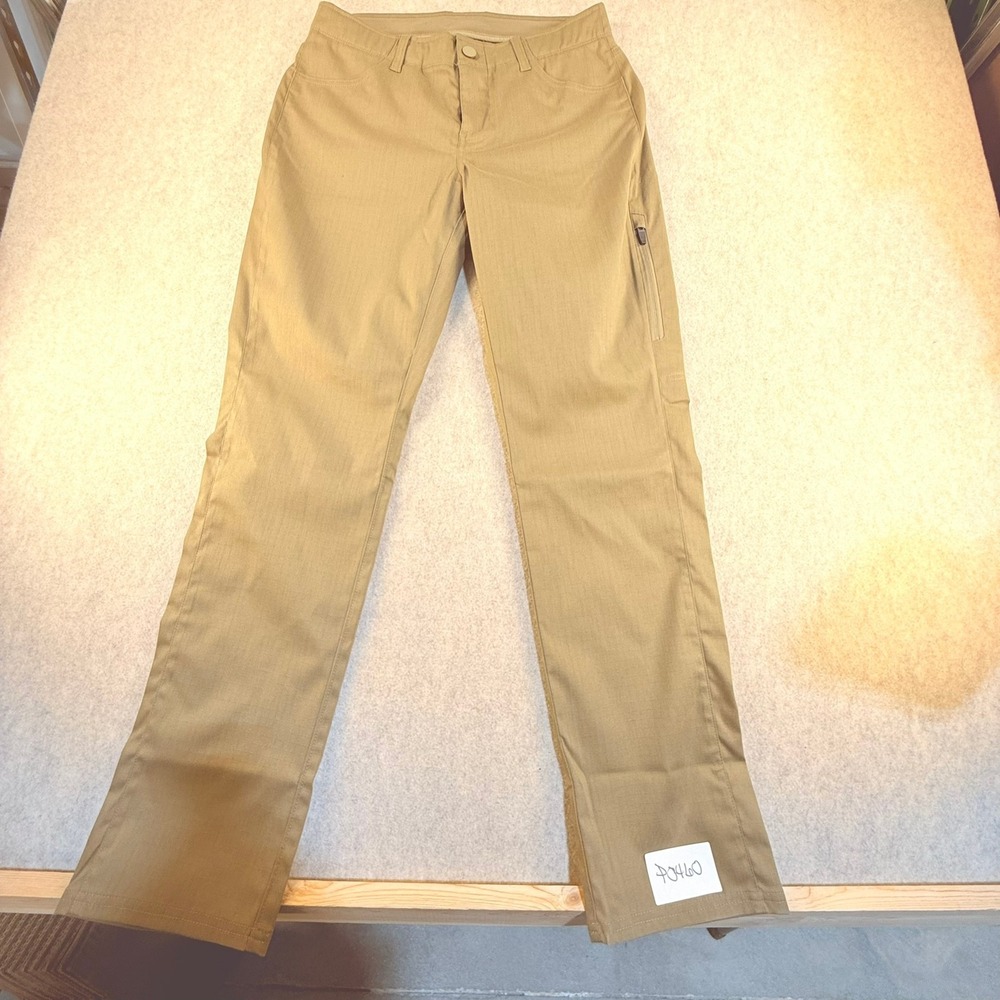 Under Armour Womens Loose Fit Utility Pants Khaki Tan Size 8 Side Zip Pocket